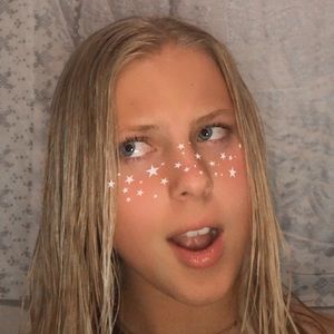 Meet your Posher, Annaleese